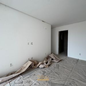 Apartamento com 80m², 2 dormitórios, 1 suíte, 2 vagas no Mirage em Torres para Comprar