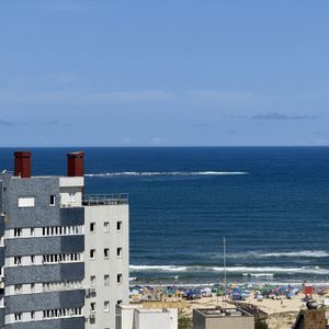 Apartamento com 123m², 3 dormitórios, 2 suítes, 2 vagas no Lê Classic em Torres para Comprar