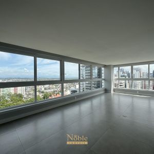 Apartamento com 108m², 3 dormitórios, 1 suíte, 2 vagas no Maui Residencial em Torres para Comprar