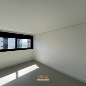 Apartamento com 114m², 3 dormitórios, 3 suítes, 2 vagas no Freedom em Torres para Comprar