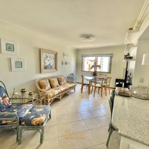 Apartamento com 98m², 3 dormitórios, 1 suíte, 1 vaga no Mar de Flores em Torres para Comprar