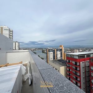 Apartamento com 166m², 2 dormitórios, 2 suítes, 2 vagas no La Vistara em Torres para Comprar