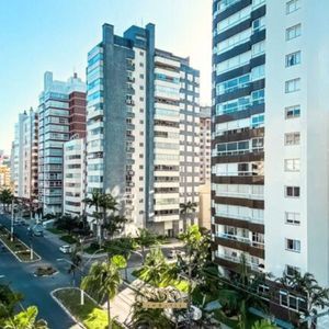 Apartamento com 120m², 3 dormitórios, 1 suíte, 1 vaga no Everest em Torres para Comprar
