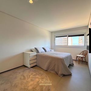 Apartamento com 110m², 3 dormitórios, 1 suíte, 2 vagas no Più Belle Residencial em Torres para Comprar