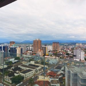 Apartamento com 88m², 2 dormitórios, 2 suítes, 2 vagas no Urban em Torres para Comprar