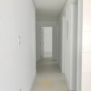 Apartamento com 130m², 3 dormitórios, 1 suíte, 2 vagas no Monterrey em Torres para Comprar