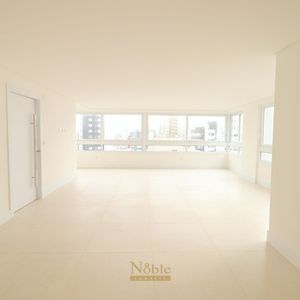Apartamento com 130m², 3 dormitórios, 1 suíte, 2 vagas no Monterrey em Torres para Comprar