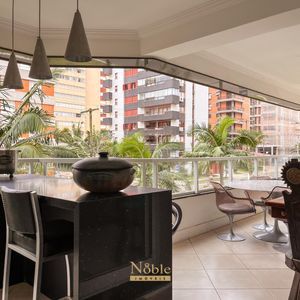 Apartamento com 232m², 4 dormitórios, 4 suítes, 2 vagas no Estevanell em Torres para Comprar