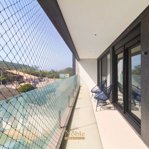 Apartamento com 82m², 2 dormitórios, 1 suíte, 1 vaga no Essenza em Torres para Comprar