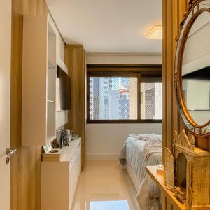 Apartamento com 103m², 3 dormitórios, 3 suítes, 2 vagas no Absoluto em Torres para Comprar