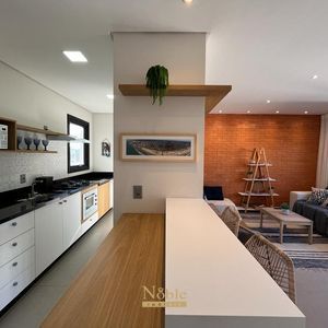 Apartamento com 74m², 2 dormitórios, 1 suíte, 2 vagas no Essenza em Torres para Comprar