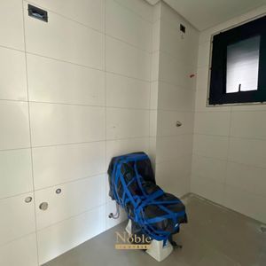 Apartamento com 111m², 3 dormitórios, 1 suíte, 1 vaga no Opportunity em Torres para Comprar