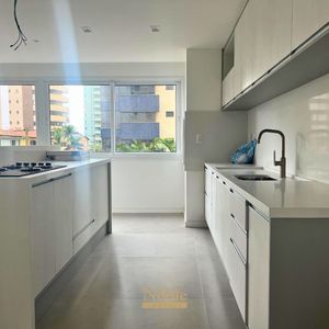 Apartamento com 126m², 3 dormitórios, 1 suíte, 2 vagas no Capadócia em Torres para Comprar