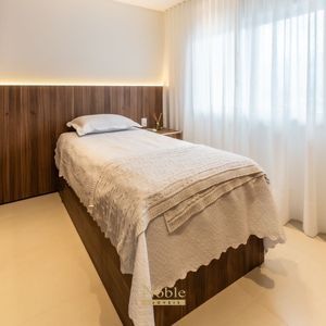 Apartamento com 109m², 3 dormitórios, 1 suíte, 2 vagas no San Pietro em Torres para Comprar