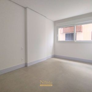 Apartamento com 135m², 3 dormitórios, 3 suítes, 2 vagas no Montalcino em Torres para Comprar