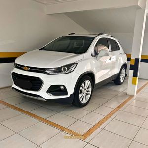 Apartamento com 101m², 2 dormitórios, 1 suíte, 2 vagas no Dom Raphael em Torres para Comprar