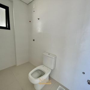 Apartamento com 79m², 2 dormitórios, 1 suíte, 1 vaga no Vesta em Torres para Comprar