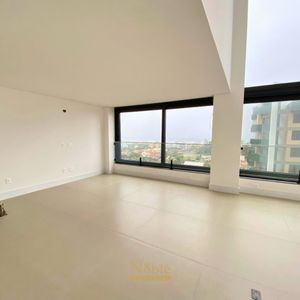 Apartamento com 140m², 3 dormitórios, 3 suítes, 2 vagas no Voga em Torres para Comprar