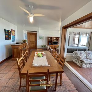 Apartamento com 186m², 3 dormitórios, 1 suíte, 2 vagas no Debret em Torres para Comprar