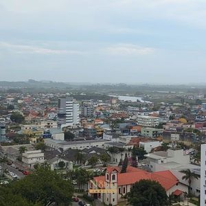 Apartamento com 102m², 3 dormitórios, 1 suíte, 2 vagas no Maui Residencial em Torres para Comprar