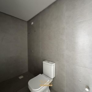 Apartamento com 90m², 2 dormitórios, 2 suítes, 2 vagas no Maui Residencial em Torres para Comprar