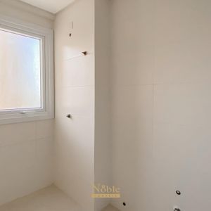 Apartamento com 130m², 3 dormitórios, 1 suíte, 2 vagas no Monterrey em Torres para Comprar