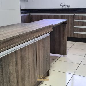 Apartamento com 142m², 3 dormitórios, 1 suíte, 2 vagas no Mares do Sul em Torres para Comprar