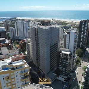 Apartamento com 103m², 3 dormitórios, 3 suítes, 1 vaga no Mirage em Torres para Comprar