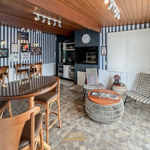 Apartamento com 255m², 3 dormitórios, 1 suíte, 2 vagas no Riviere em Torres para Comprar