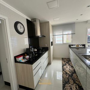Apartamento com 130m², 3 dormitórios, 1 suíte, 2 vagas no Caravaggio em Torres para Comprar