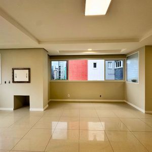 Apartamento com 79m², 2 dormitórios, 1 suíte, 1 vaga no Murano em Torres para Comprar