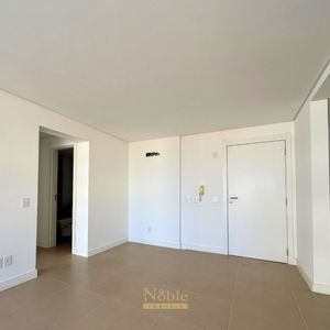 Apartamento com 78m², 2 dormitórios, 1 suíte, 1 vaga no San Pietro em Torres para Comprar