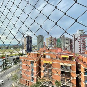 Apartamento com 120m², 3 dormitórios, 1 suíte, 2 vagas no Michelângelo em Torres para Comprar