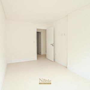 Apartamento com 130m², 3 dormitórios, 1 suíte, 2 vagas no Monterrey em Torres para Comprar