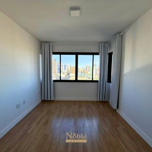 Apartamento com 80m², 2 dormitórios, 1 suíte, 1 vaga no Trade Center em Torres para Comprar