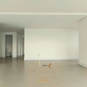 Apartamento com 88m², 2 dormitórios, 2 suítes, 2 vagas no Urban em Torres para Comprar