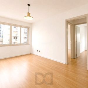 Excelente apartamento em localização privilegiada, na Avenida Dr. Nilo Peçanha com 2 dormitórios, 2 banheiros e 1 vaga de garagem.