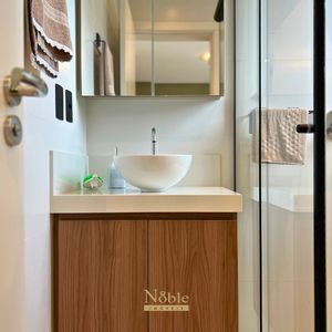 Apartamento com 64m², 2 dormitórios, 1 suíte, 1 vaga no Aston em Torres para Comprar