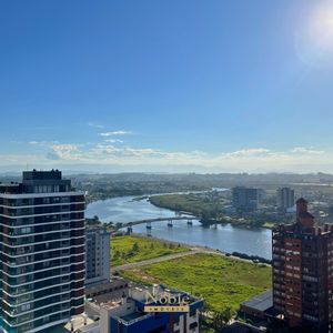 Apartamento com 78m², 2 dormitórios, 1 suíte, 3 vagas no Vista Mare em Torres para Comprar