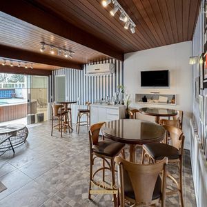 Apartamento com 255m², 3 dormitórios, 1 suíte, 2 vagas no Riviere em Torres para Comprar