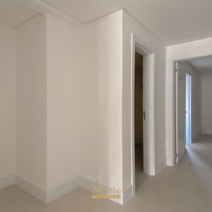 Apartamento com 130m², 3 dormitórios, 1 suíte, 2 vagas no Monterrey em Torres para Comprar