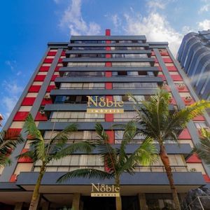 Apartamento com 130m², 3 dormitórios, 1 suíte, 1 vaga no Nouvelle Tour em Torres para Comprar