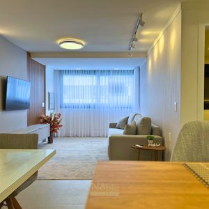 Apartamento com 71m², 2 dormitórios, 1 suíte, 2 vagas no Residencial DI Capri em Torres para Comprar