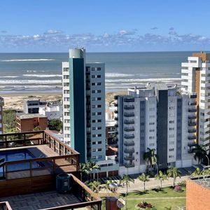 Apartamento, 2 dormitórios, 2 suítes, 2 vagas no Absoluto em Torres para Comprar