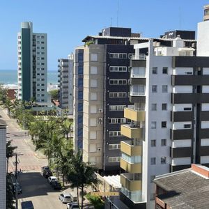 Apartamento com 98m², 3 dormitórios, 1 suíte, 1 vaga no Mar de Flores em Torres para Comprar