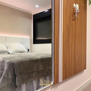 Apartamento com 71m², 2 dormitórios, 1 suíte, 2 vagas no Residencial DI Capri em Torres para Comprar