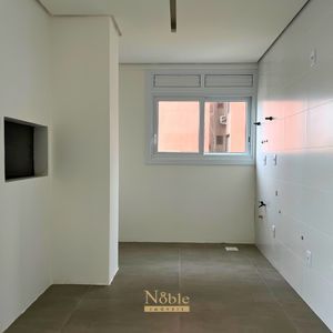 Apartamento com 112m², 3 dormitórios, 3 suítes, 2 vagas no La Vistara em Torres para Comprar