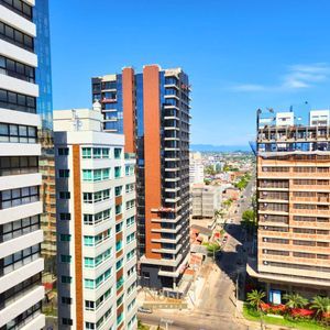 Apartamento com 200m², 3 dormitórios, 3 suítes, 2 vagas no San Marino em Torres para Comprar