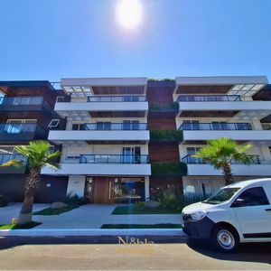 Apartamento com 74m², 2 dormitórios, 1 suíte, 1 vaga no Residencial Acrópole em Torres para Comprar