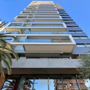 Apartamento com 78m², 2 dormitórios, 1 suíte, 3 vagas no Vista Mare em Torres para Comprar